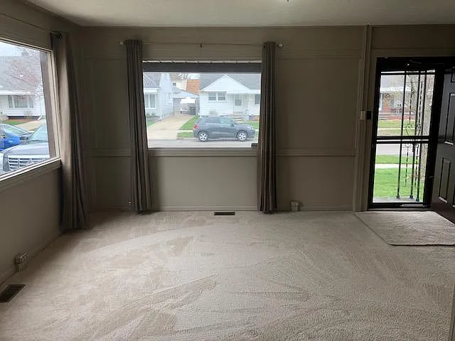 2 bed, 775 sqft, $1,550 — Photo 2