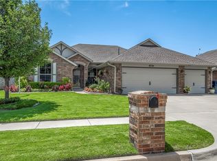 8724 NW 72nd Ct, Warr Acres, OK 73132