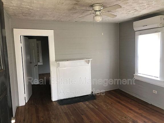2nd image of 104 Grady St