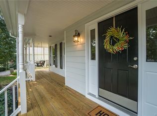 5616 Powell Grove Dr, Midlothian, VA 23112