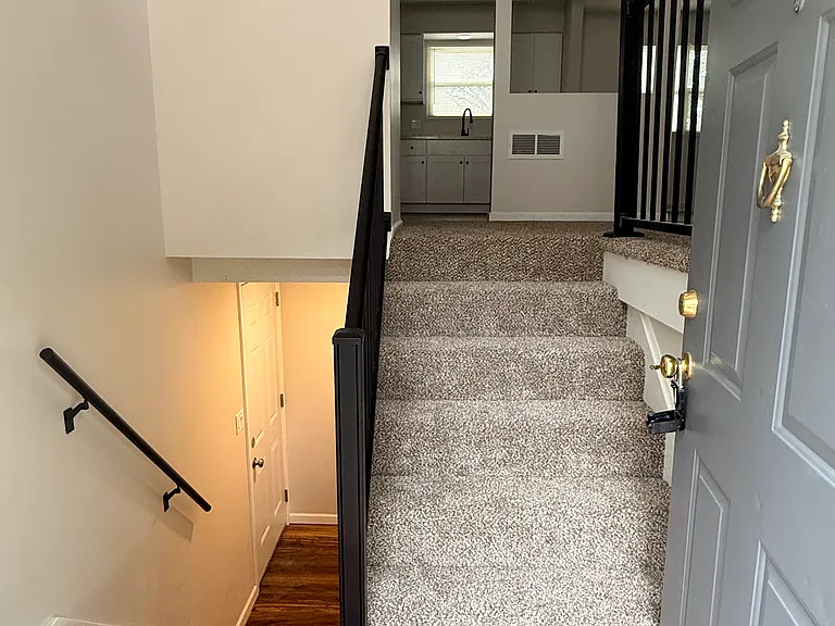 2520 NW Kingsridge Dr — Photo 2