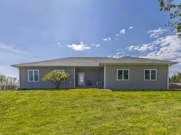 S3565 Rooster Ridge Lane, Fountain City, WI 54629