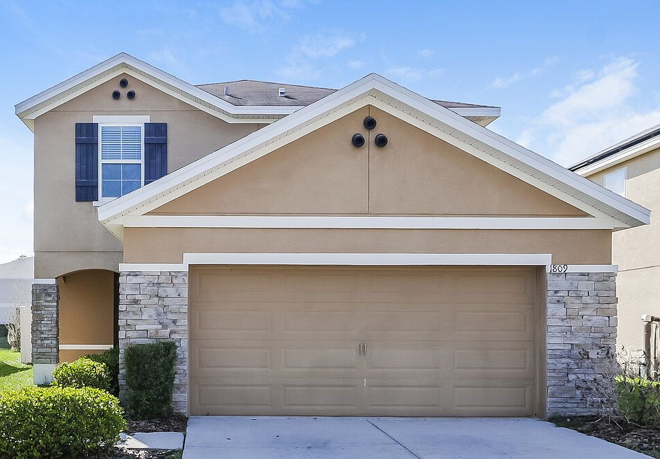 1st image of 1809 Greenwood Valley Dr