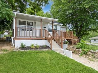10918 E 15th St, Independence, MO 64052