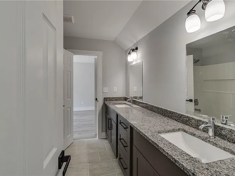 2389 Highpoint Rd #A — Photo 19