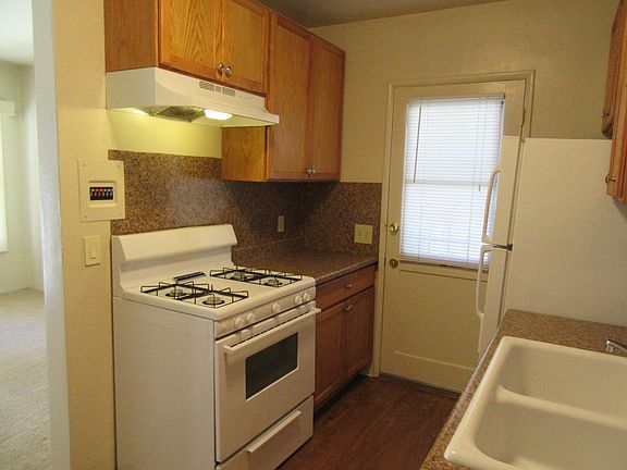 4th image of 534 E Palm Ave