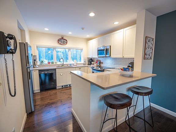 5th image of 14D Upper Handle Road