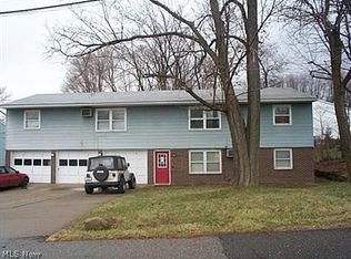 414-418 Oakwood Ave, Wadsworth, OH 44281
