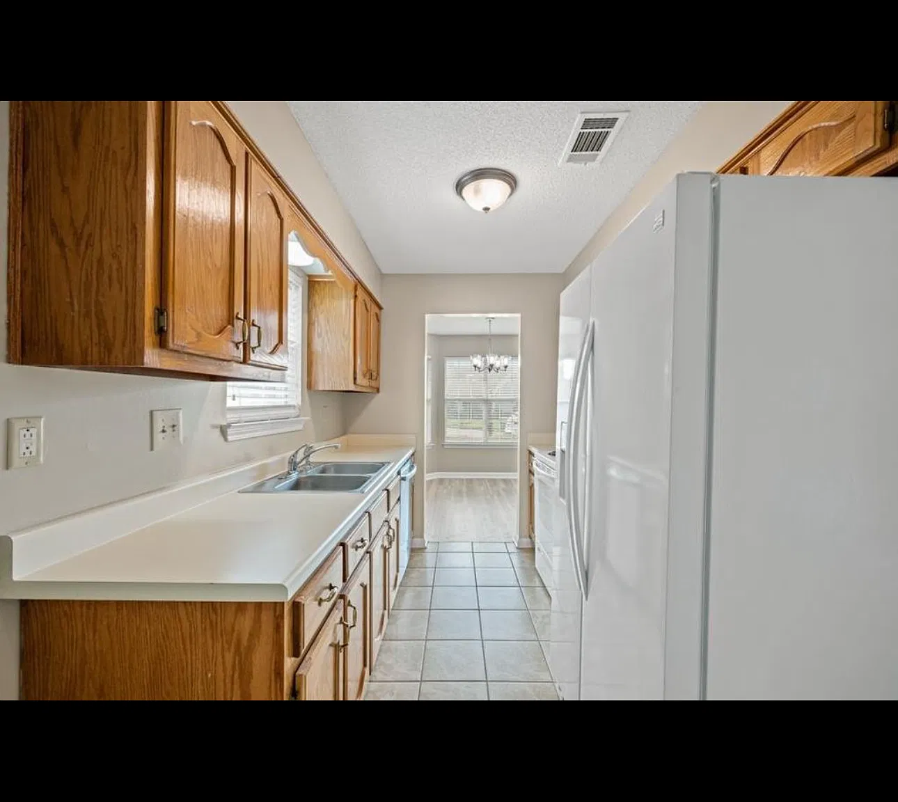 3 bed, 1500 sqft, $1,680 — Photo 3