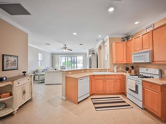 5th image of 9317 Aviano Dr