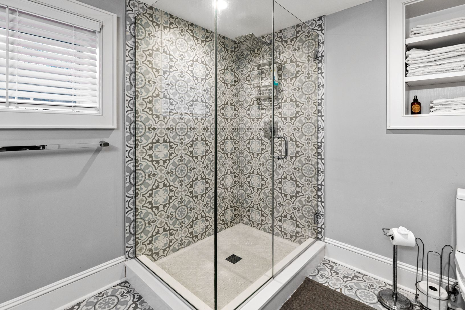  Shower on lower level for en-suite bath 