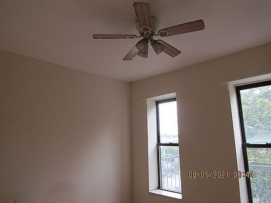 4th image of 541 McDonald Ave APT 6