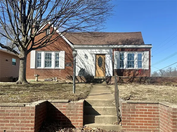 207 8th St, Crystal City, MO 63019