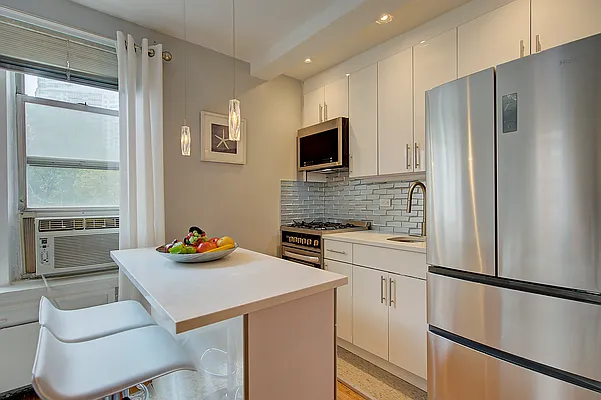 Sold by Benjamin Realty Since 1980 | media 8