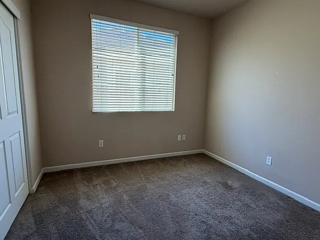 9640 Richlyn Way — Photo 10