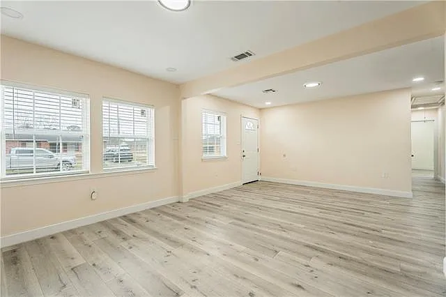 2801 Virginia Lee Dr — Photo 15