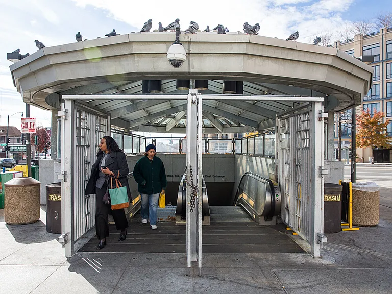 Petworth Station — Photo 27