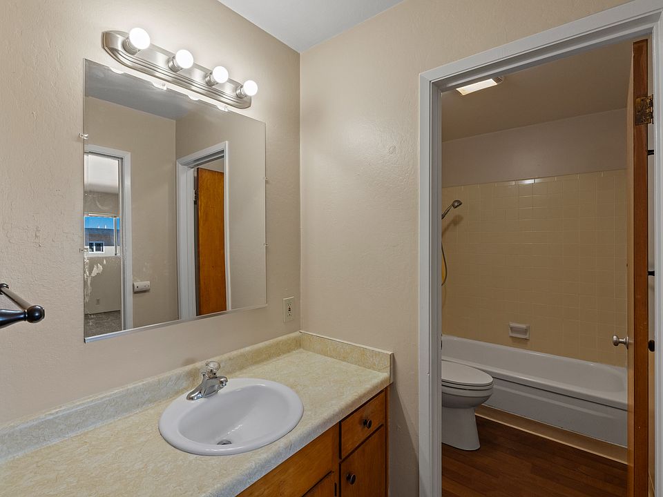 1st image of 724 Casanova Ave #1B-1Ba-550Sqft