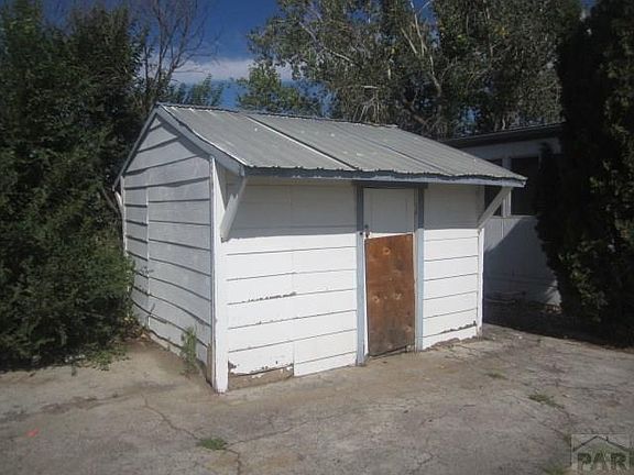 2nd image of 925 Aspen Cir