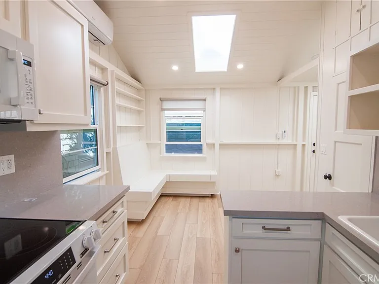1145 N Coast Hwy #C — Photo 12
