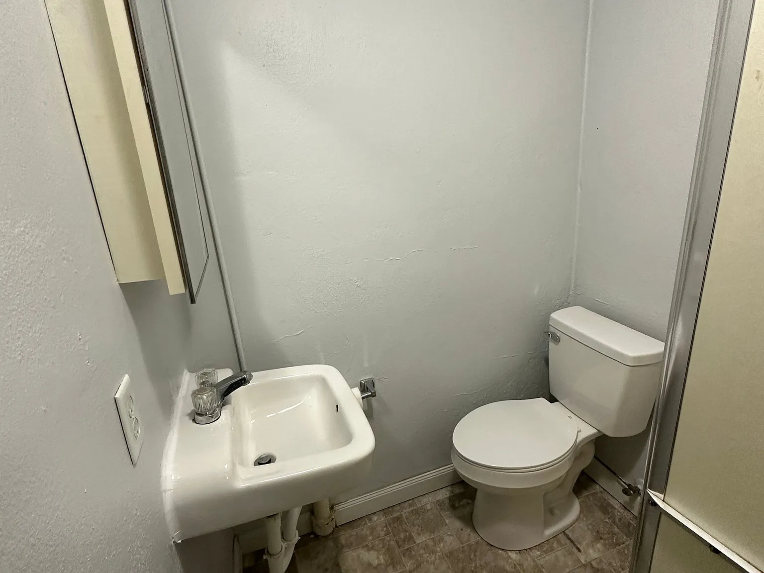2 bed, 1.0 bath, 800 sqft, $825 — Photo 4