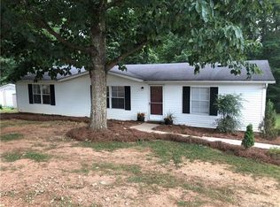 201 Big Tree Dr, Statesville, NC 28677
