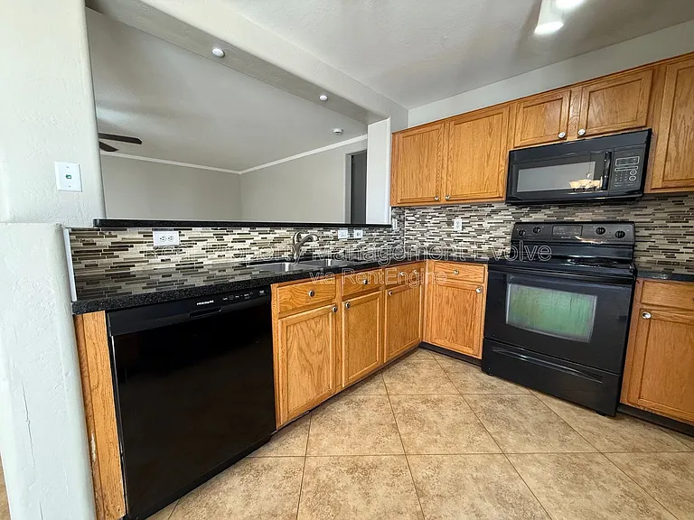 22621 W Yavapai St — Photo 8