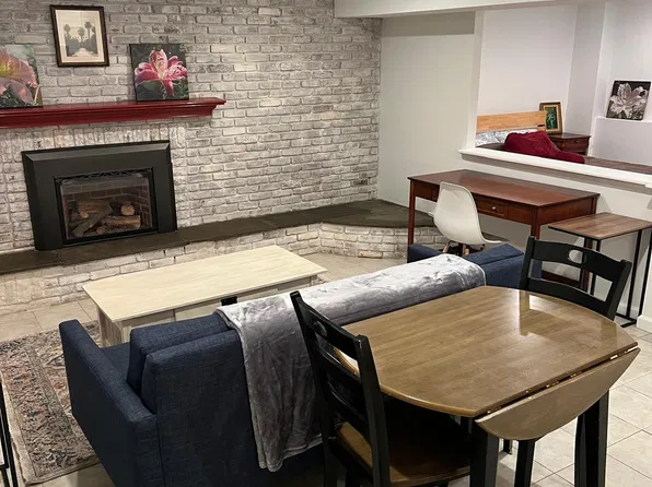 (undisclosed Address), West Islip, NY 11795