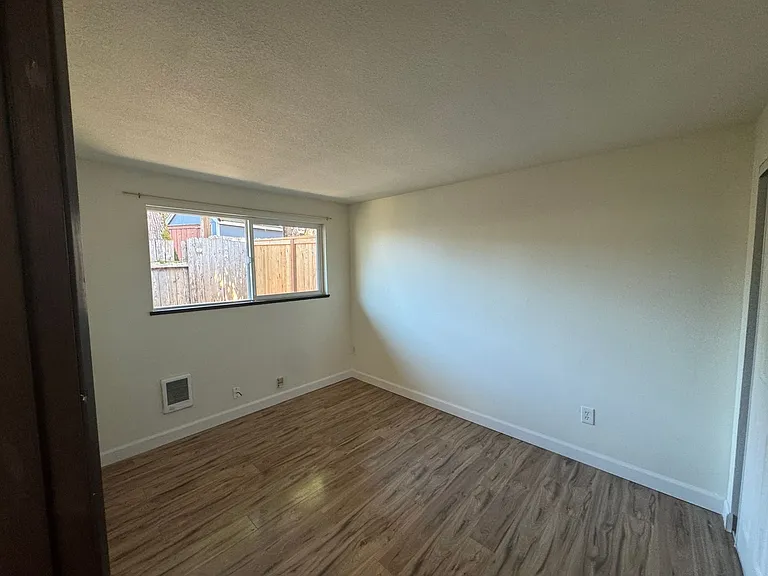 OR395 — Photo 9