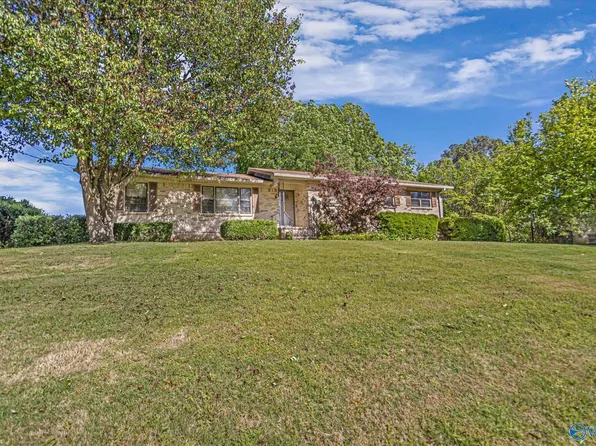 7827 Benton St SE, Huntsville, AL 35802