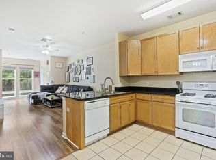 8045 Newell St APT 223, Silver Spring, MD 20910