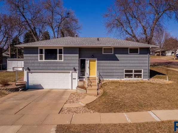2408 E 16th St, Sioux Falls, SD 57103