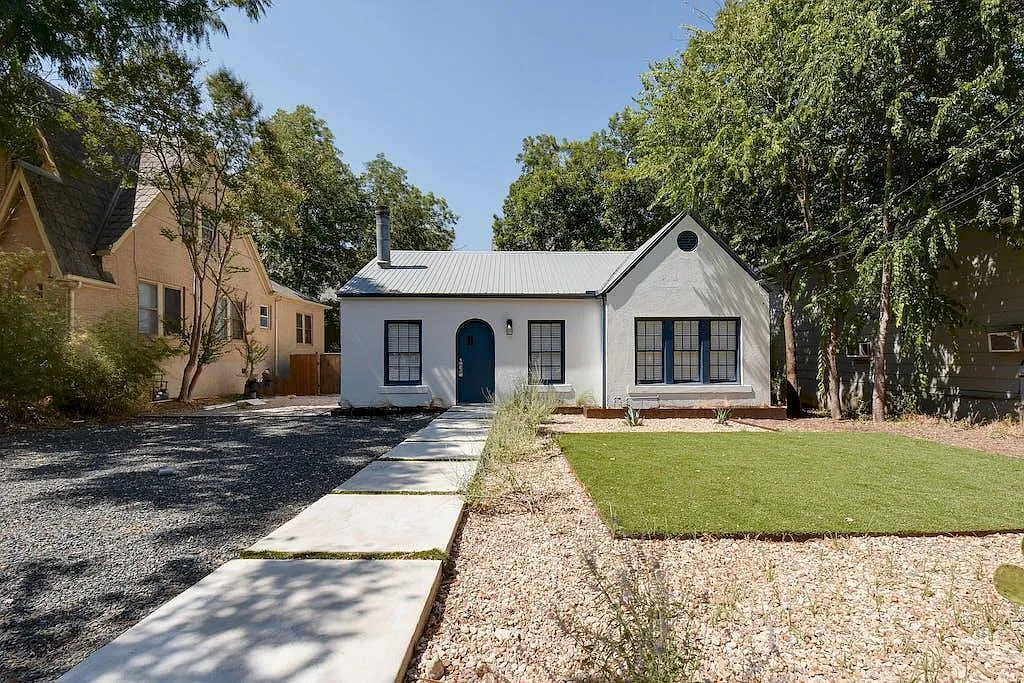 5 bed, 2140 sqft, $9,500 — Photo 1