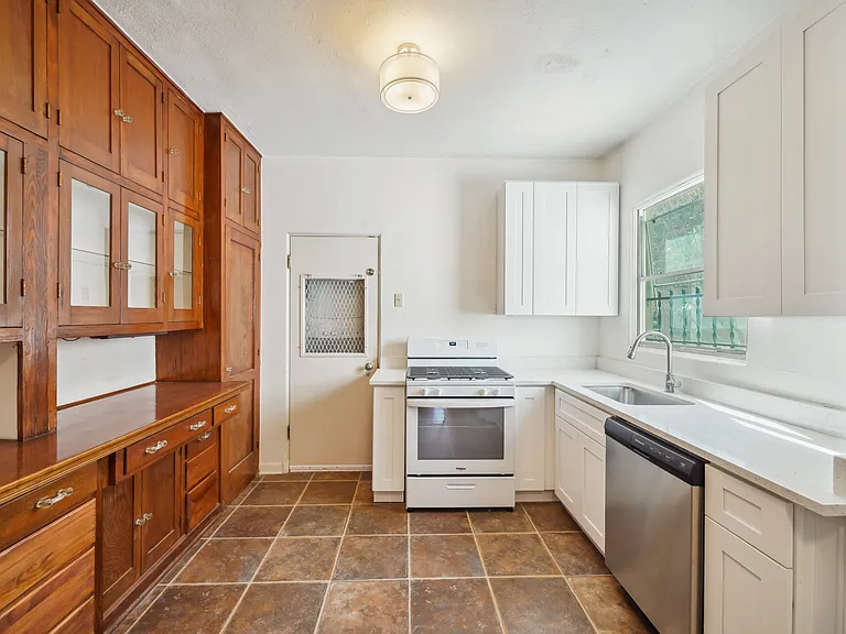326 E Mistletoe Ave #2 — Photo 37