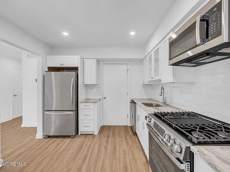 86 Holly Dr — Photo 3