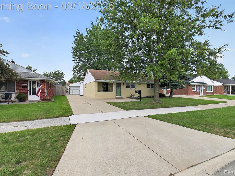 18786 Hinton St, photo 2