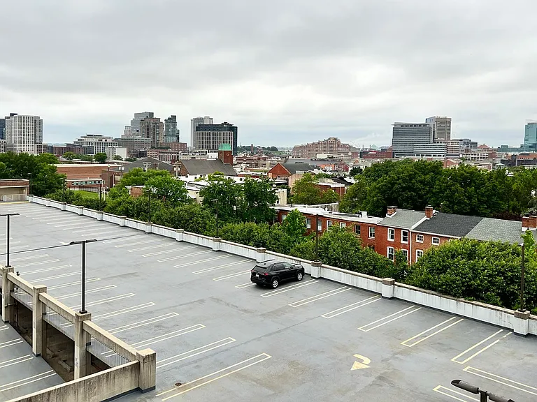 1607 E Fairmount Ave — Photo 30