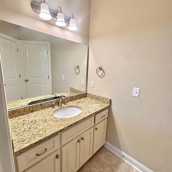 6008 Fish Hawk Ct — Photo 19