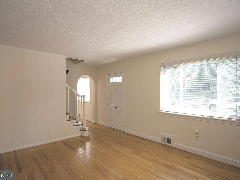5915 Ryland Dr — Photo 7
