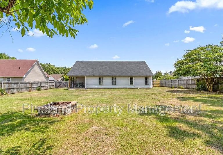 133 Haywood Dr — Photo 34