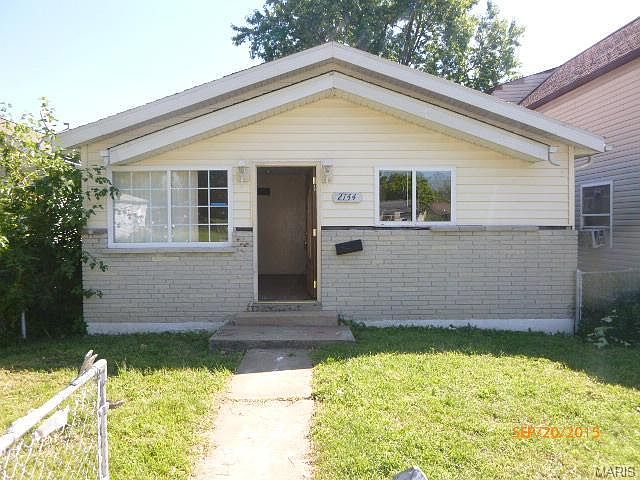 1st image of 2144 Oakdale Ave