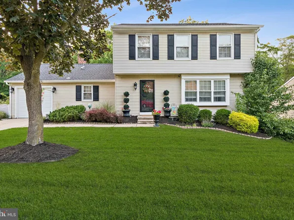 15 Pembrook Dr, Turnersville, NJ 08012