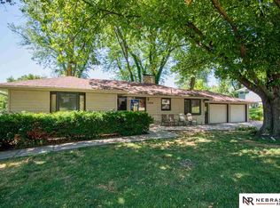 1154 S 95th St, Omaha, NE 68124