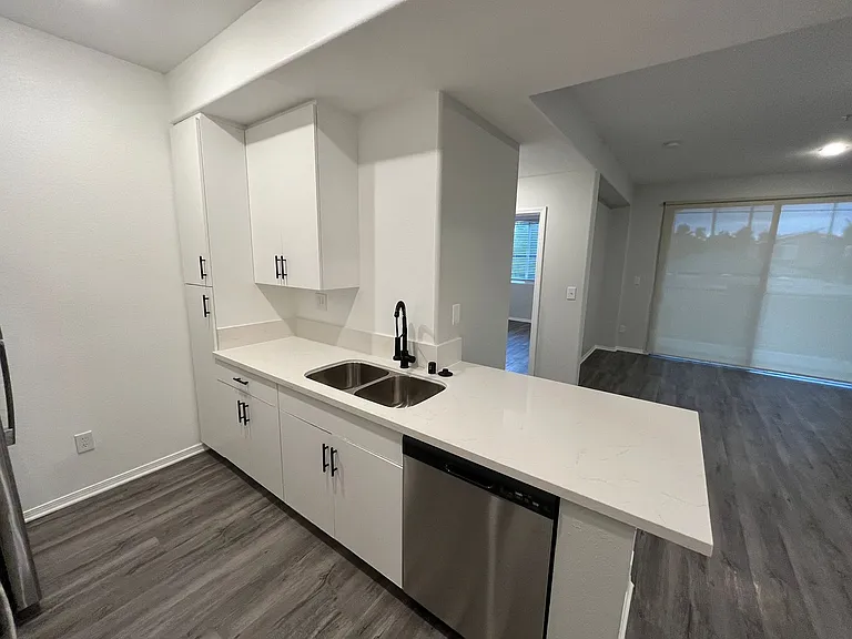 2820 Sawtelle Blvd — Photo 53