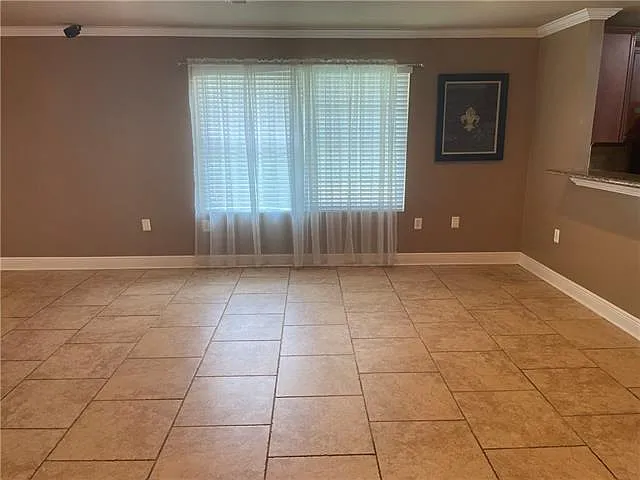 3 bed, 2.0 bath, 1922 sqft, $2,500 — Photo 4