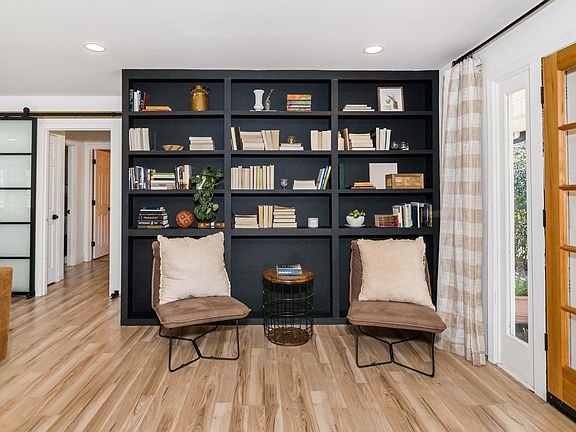 5th image of 116 Stephens Cir