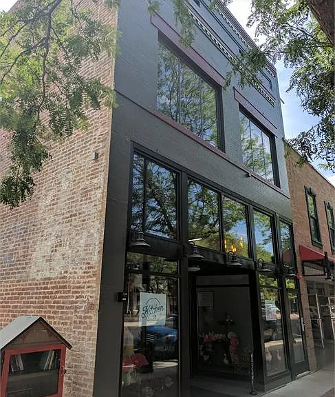 464 Main St #C — Photo 1