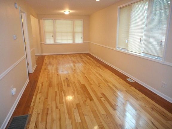 2nd image of 15738 Lavergne Ave