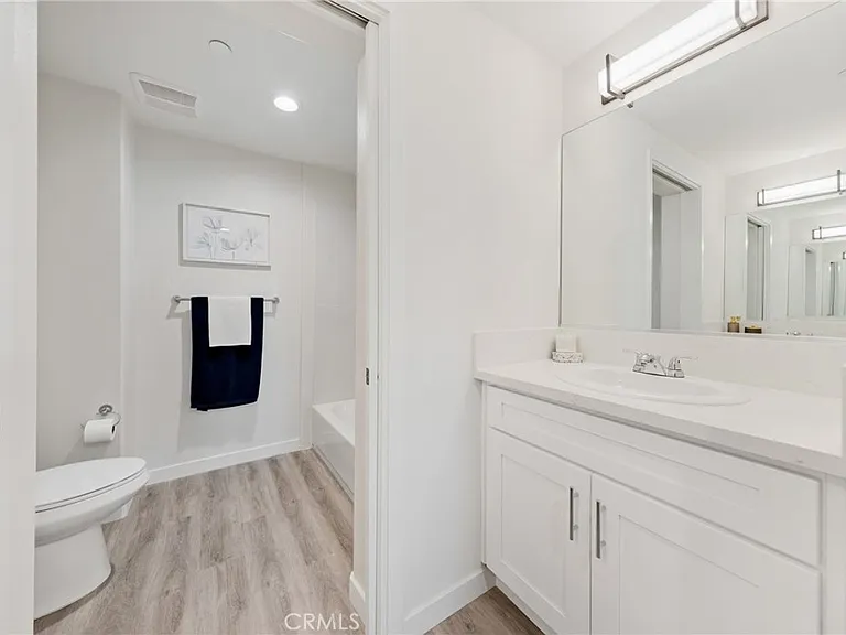 419 N Chandler Ave #423 — Photo 5