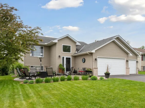1576 Niagara St, Waconia, MN 55387
